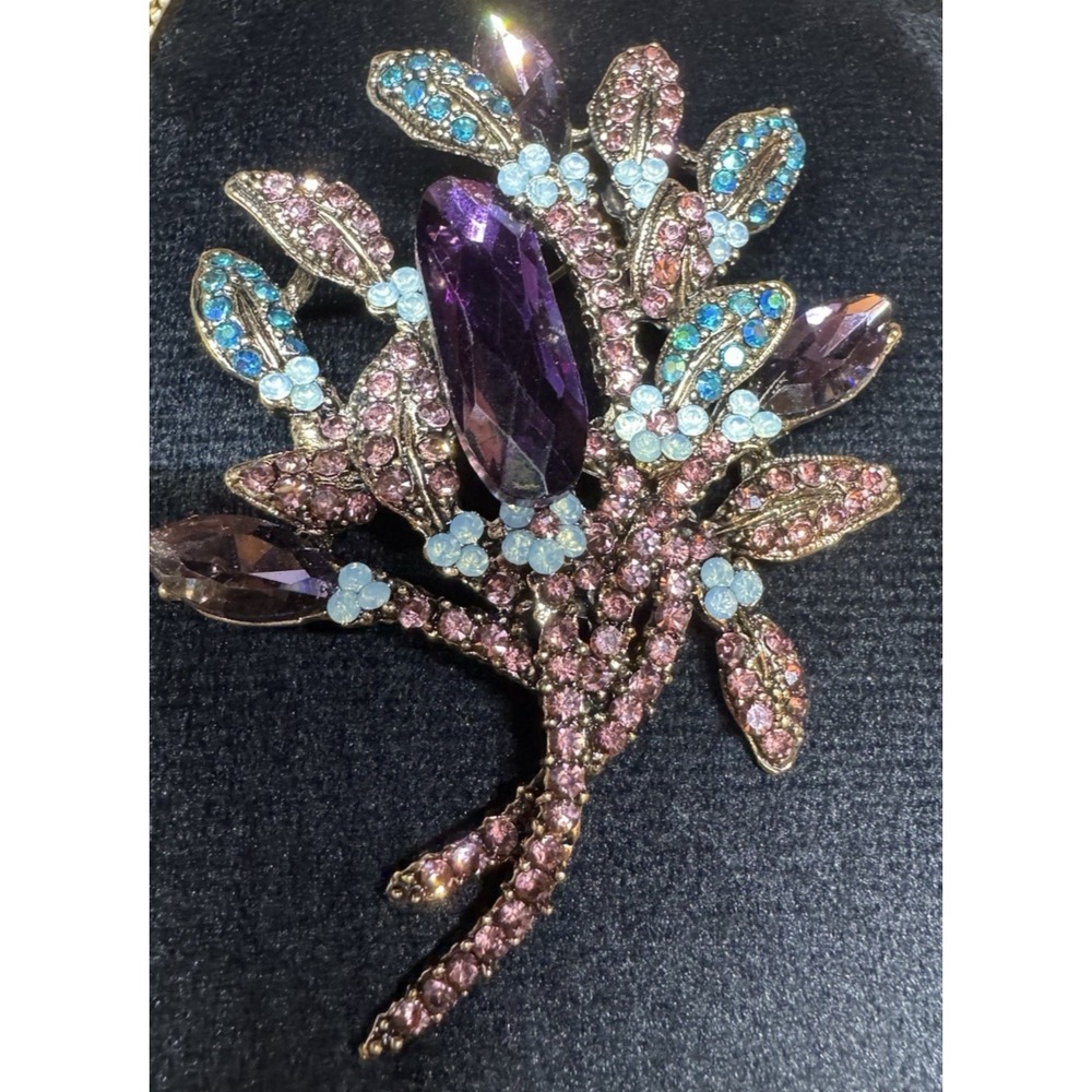 Vintage Amethyst Purple Rhinestone Floral Spray Brooch‎ Aqua Accents Gold Tone